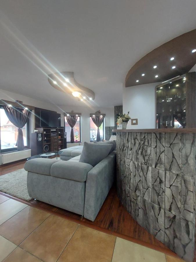 Morrison Rezidence Apartment Miercurea Ciuc Exterior photo