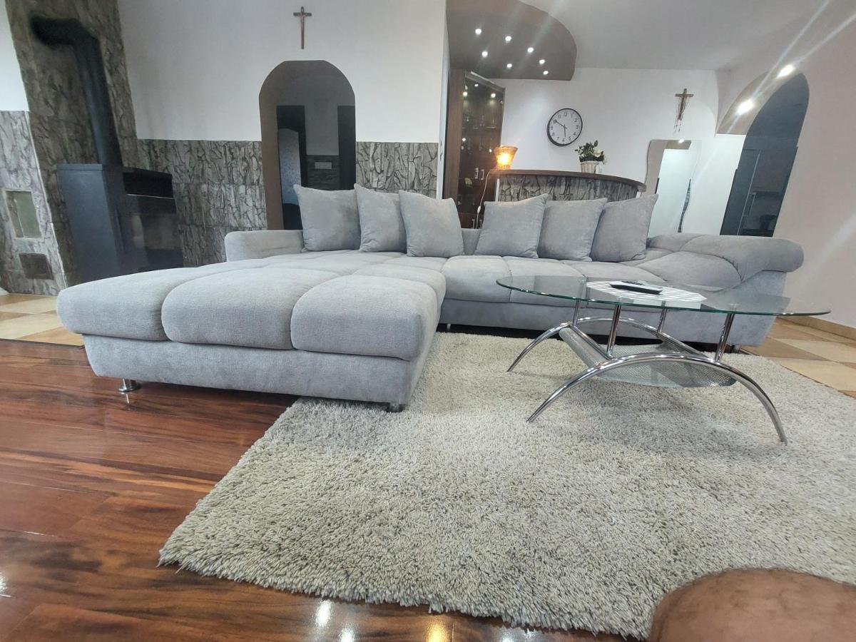 Morrison Rezidence Apartment Miercurea Ciuc Exterior photo